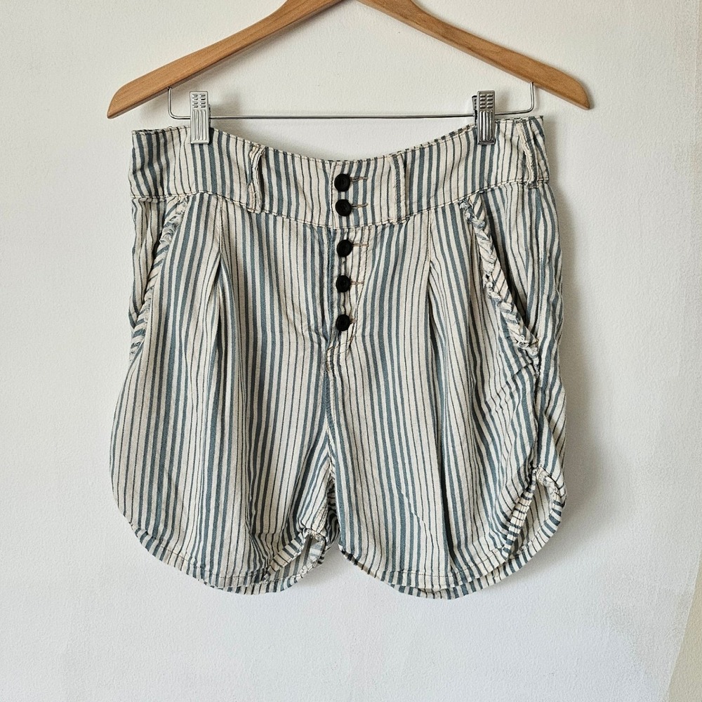 Free People Cotton Tulip Hem Shorts Blue White Stripe Size 6 Boho Beachy
